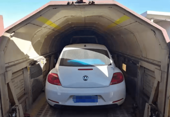為什么那么多人選擇托運小轎車公司？-鑫邦運車