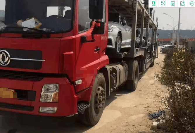 拖運轎車過程中出現(xiàn)問題，車主承擔責任嗎？-鑫邦運車