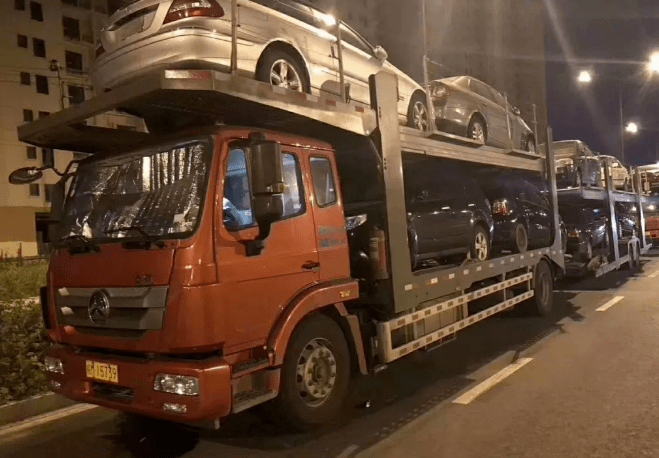 江蘇轎車托運(yùn)公司是否應(yīng)該擁有自己的車隊(duì)？-鑫邦運(yùn)車