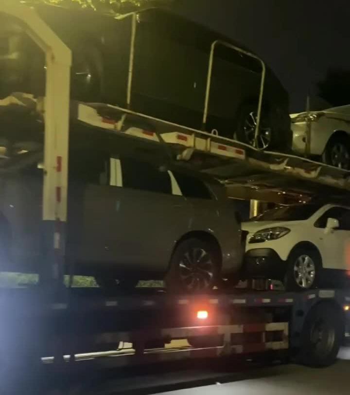 比較貴的超級跑車托運(yùn)走火車托運(yùn)汽車價(jià)格收費(fèi)表明細(xì)簡介